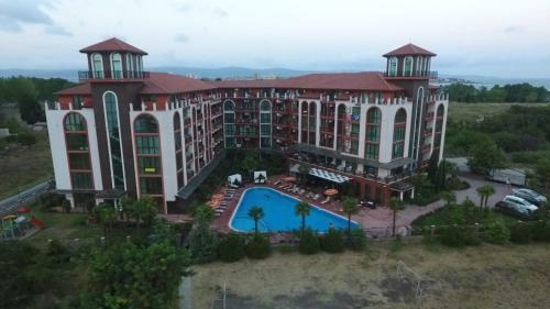 Aparthotel Chateau Del Marina Apart Complex