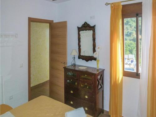 Six-bedroom Holiday Home In Sayalonga