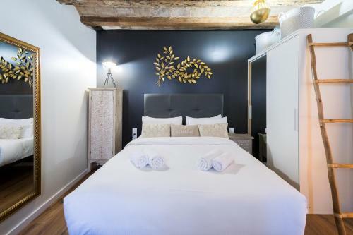 Apartamento En Ferran By The Streets