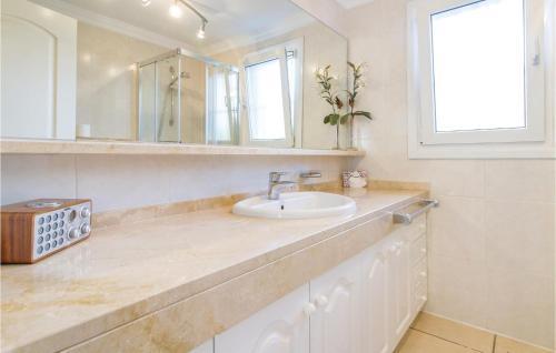 Holiday Home Calle Riu Girona, Nr.