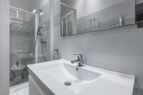 Eustachi Apartment