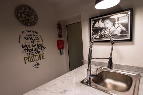 Hostal Backstage Boutique Townhouse