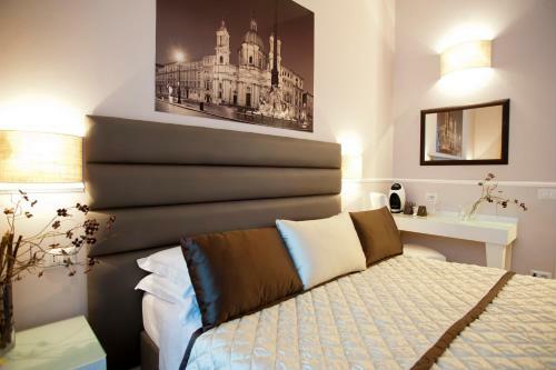 Hostal La Mongolfiera Rooms In Navona