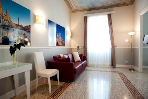 Hostal La Mongolfiera Rooms In Navona