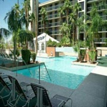 Hotel Holiday Inn & Suites