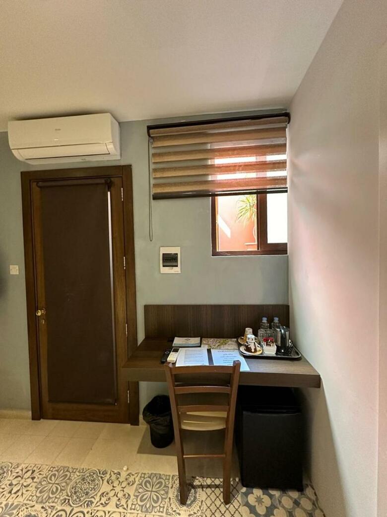 Hostal My Travel House