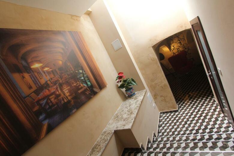 Hostal My Travel House