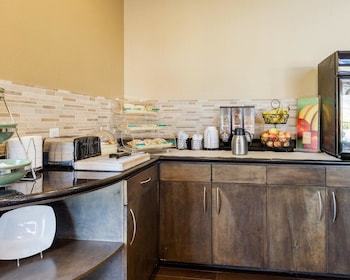 Hotel Quality Inn & Suites