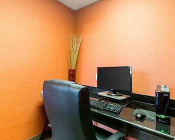 Hotel Quality Inn & Suites