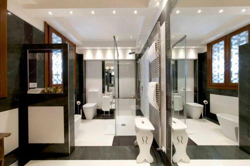 Hostal Palazzetto Pisani Grand Canal