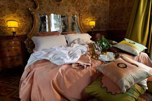 Hostal Palazzetto Pisani Grand Canal