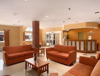 Hotel Microtel Inn & Suites