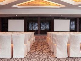 Hotel Pullman Shanghai Skyway