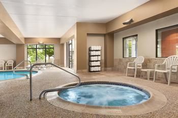 Hotel Hampton Inn And Suites