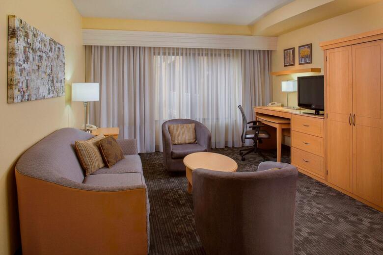 Hotel Courtyard By Marriott