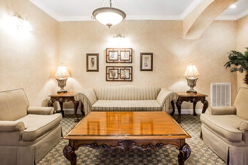 Hotel Econo Lodge Inn & Suites