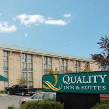 Hotel Quality Inn & Suites