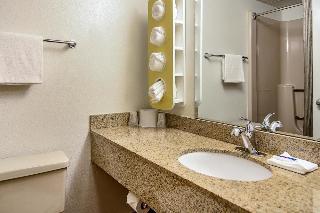 Hotel Motel 6 Boston Framingham