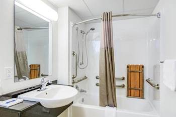 Hotel Motel 6 Boston Framingham