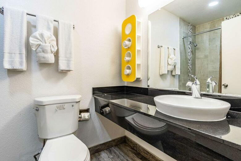 Hotel Motel 6-fountain Valley, Ca - Huntington Beach Area
