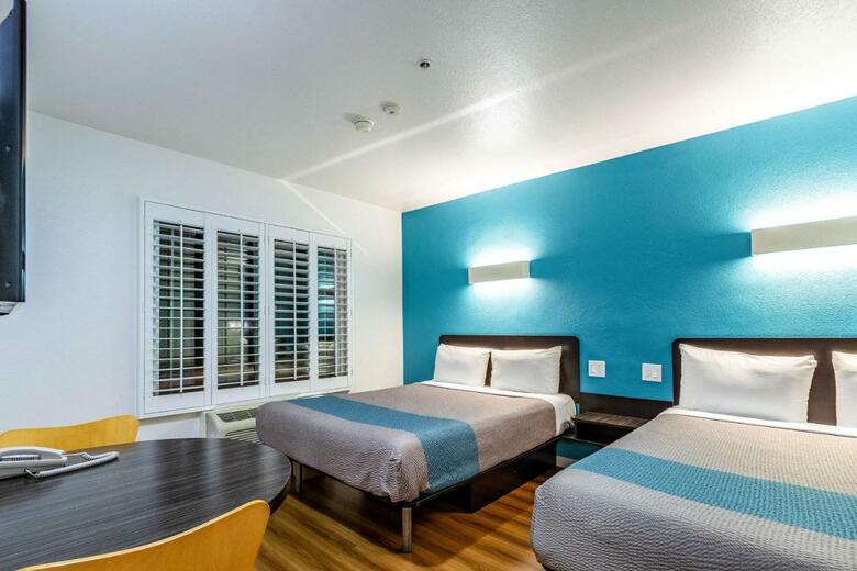 Hotel Motel 6-fountain Valley, Ca - Huntington Beach Area