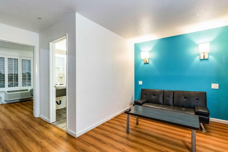 Hotel Motel 6-fountain Valley, Ca - Huntington Beach Area