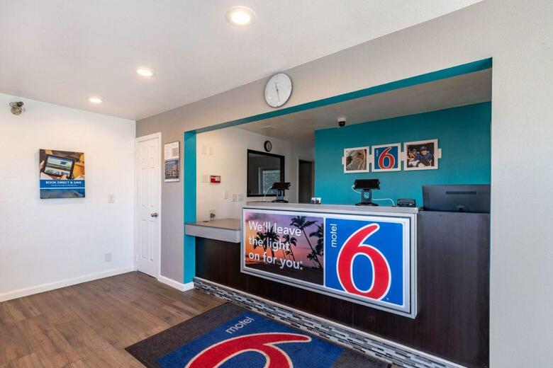 Hotel Motel 6-fountain Valley, Ca - Huntington Beach Area