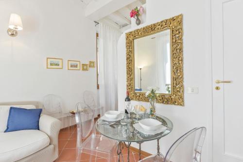 Santa Maria Novella Halldis Apartments