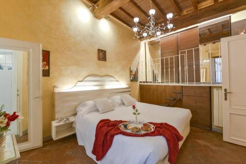 Santa Maria Novella Halldis Apartments
