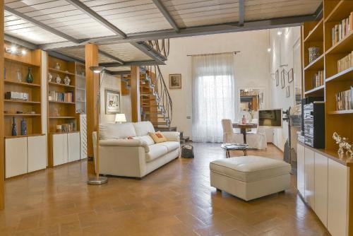 Santa Maria Novella Halldis Apartments