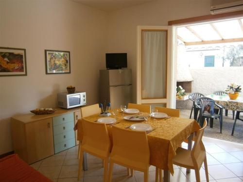 Two-bedroom Apartment Bibione Near River 7