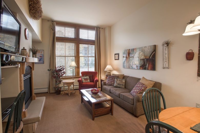 Hotel Zephyr Mountain Lodge