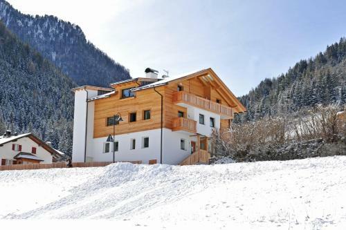 Apartments Cesa Leni