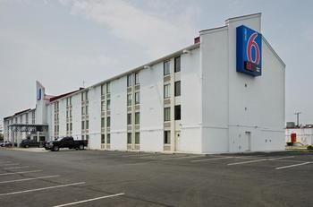 Hotel Motel 6 Washington Dc Sw-springfield