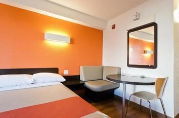 Hotel Motel 6 Washington Dc Sw-springfield
