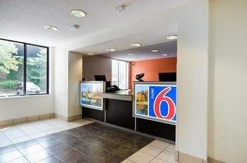 Hotel Motel 6 Washington Dc Sw-springfield