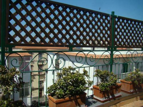 Hostal Sorrento Inn Guesthouse