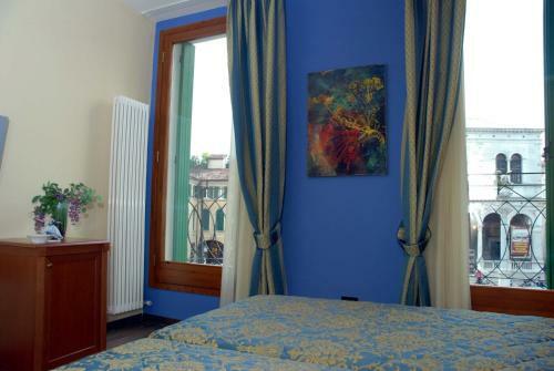 Hostal Diamantino Town House