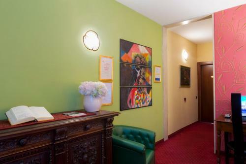 Hostal Diamantino Town House