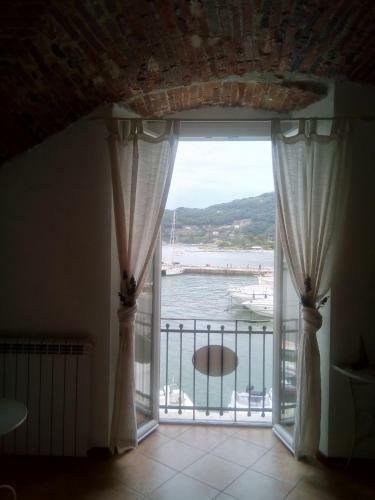 Hostal La Casetta Sul Mare Guesthouse