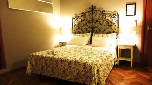Hostal Villa Borghese Guest House
