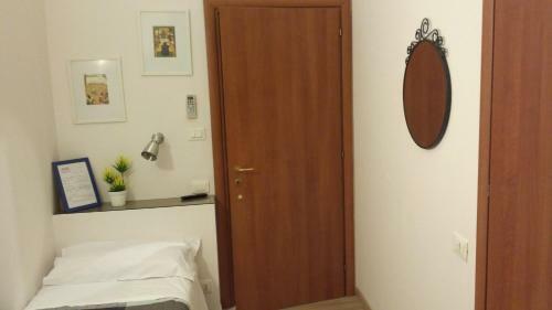 Hostal Villa Borghese Guest House