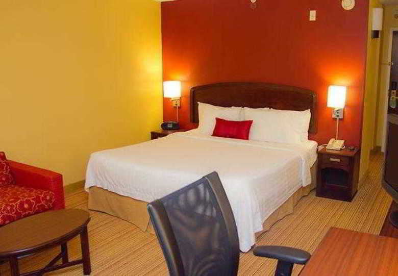 Hotel Courtyard Dallas Richardson At Campbell
