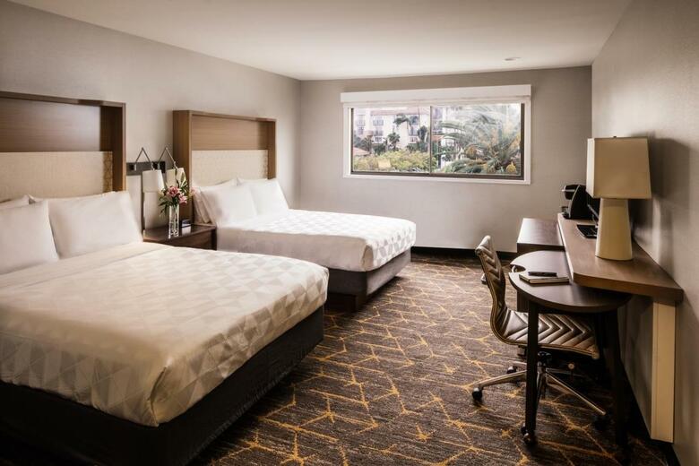 Hotel Holiday Inn Orange County Airport