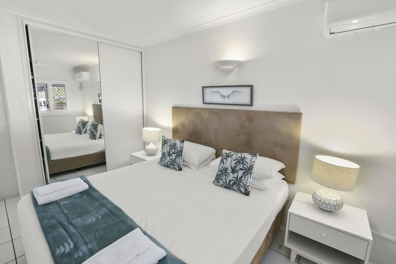 Hotel Agincourt Beachfront Apartments