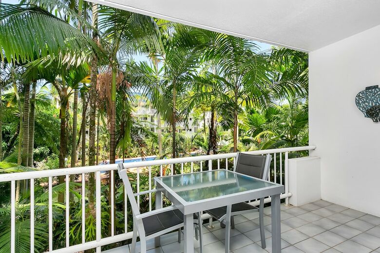 Hotel Agincourt Beachfront Apartments