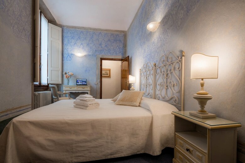 Hostal Novella House