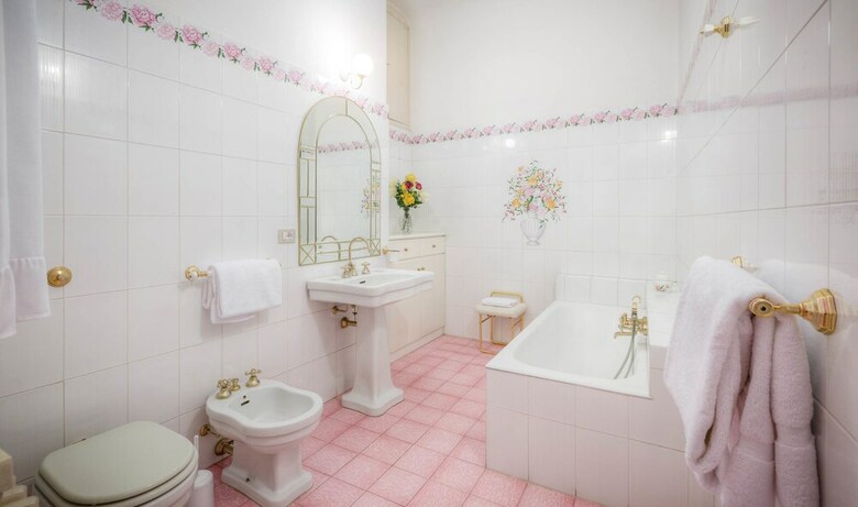 Hostal Novella House