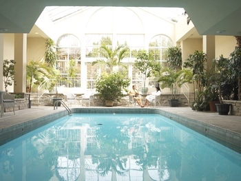 Hotel Queen's Landing