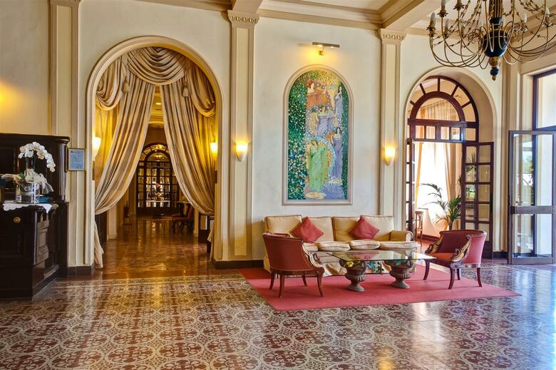 Bw Premier Collection Grand Hotel Royal